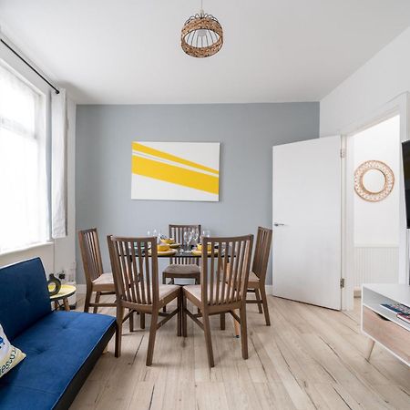 Modern 2 Bed East London Home By Rebby Properties Sleeps 5 Near Canning Town Station Eksteriør bilde