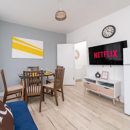 Modern 2 Bed East London Home By Rebby Properties Sleeps 5 Near Canning Town Station Eksteriør bilde